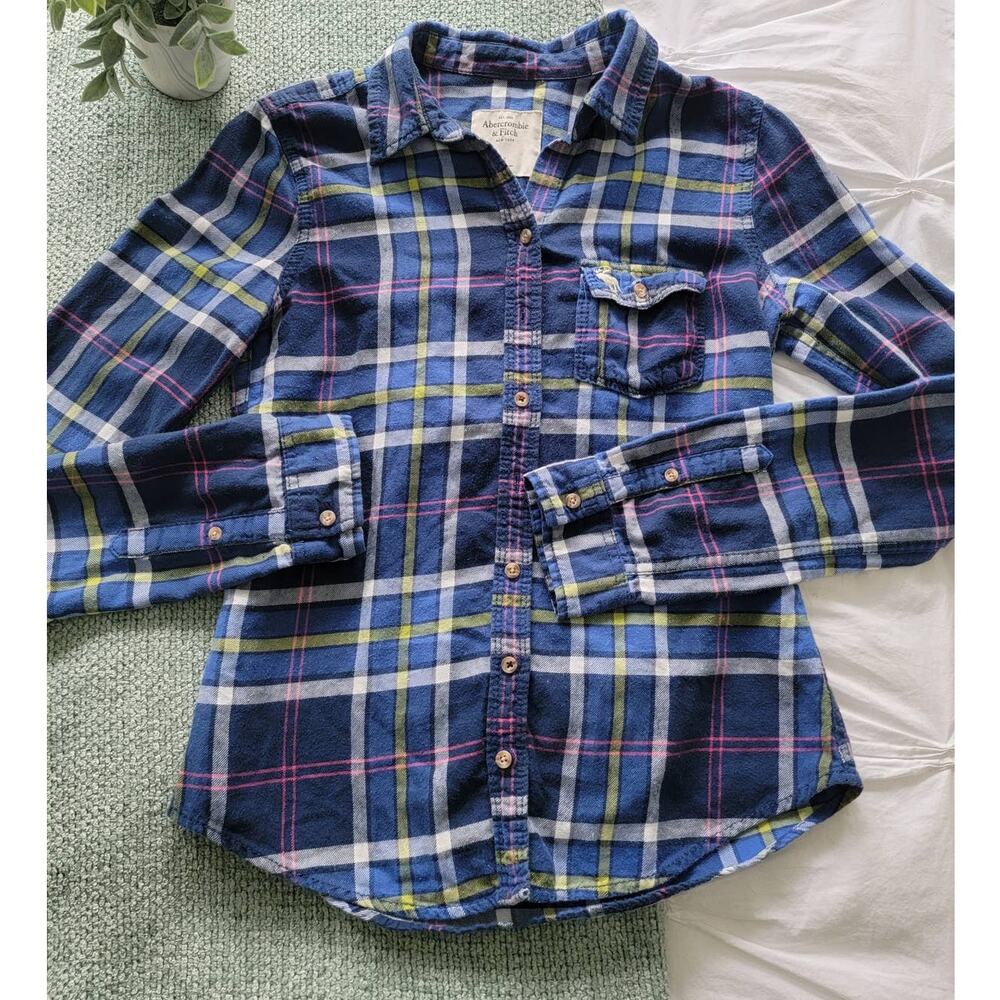 Abercrombie & Fitch blue flannel button down shirt
